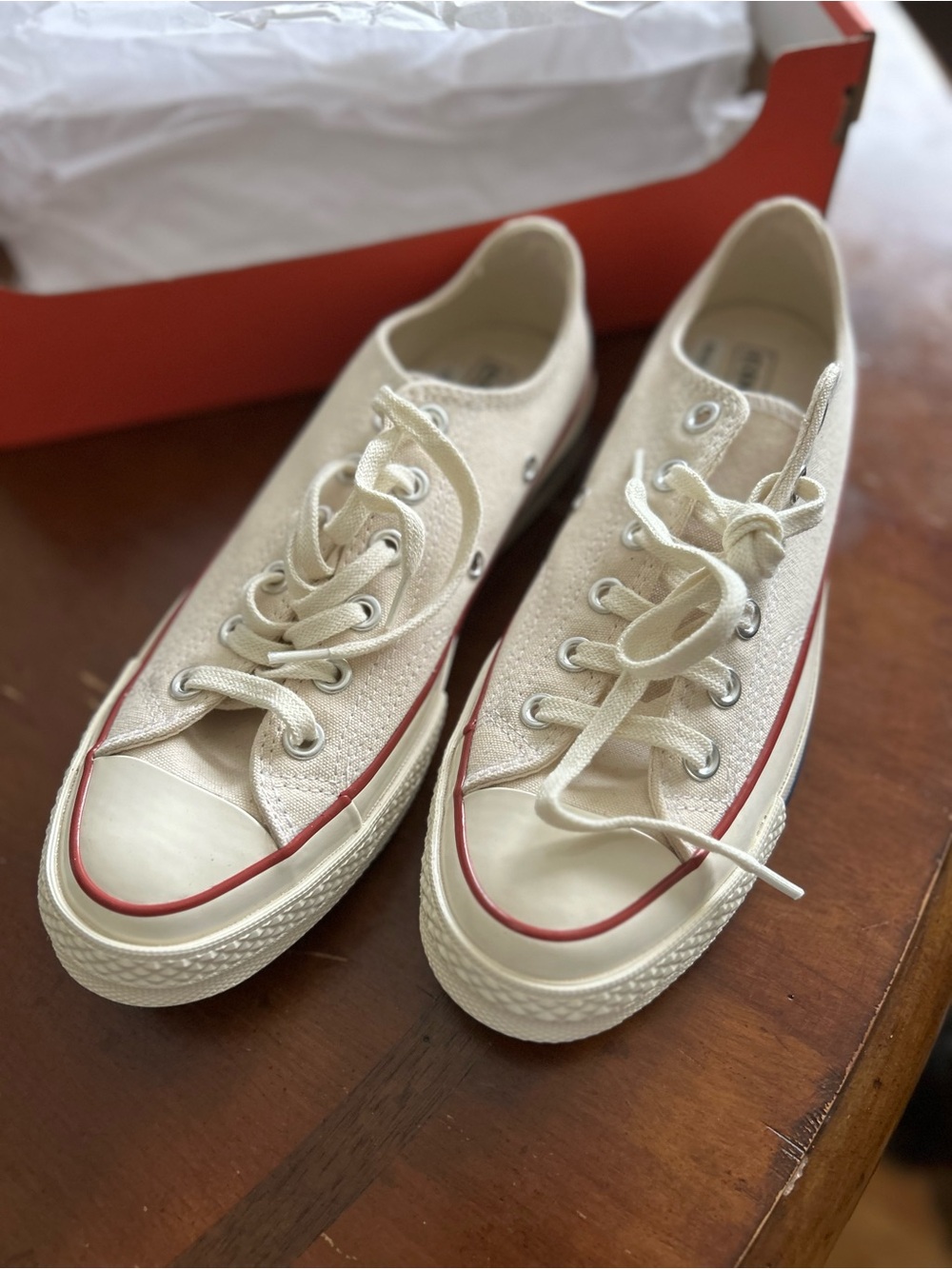 Converse Chuck 70 Ox Low Top Sneakers Parchment/Egret Size 6 Men / 8 Women NWT
